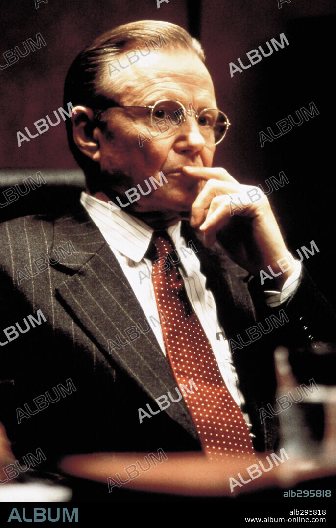 JON VOIGHT in ENEMY OF THE STATE, 1998, directed by TONY SCOTT. Copyright TOUCHSTONE PICTURES.