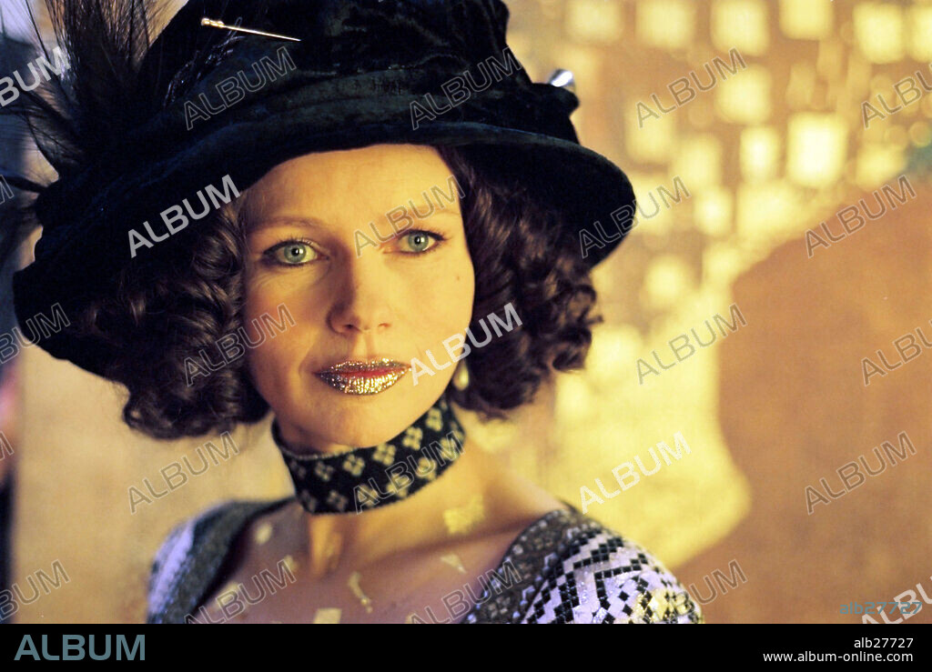 VERONICA FERRES in KLIMT, 2006, directed by RAOUL RUIZ. Copyright EPO-FILM-PRODULTIONSGES/FILM-LINE PRODUKTION/LUNAR FILMS.