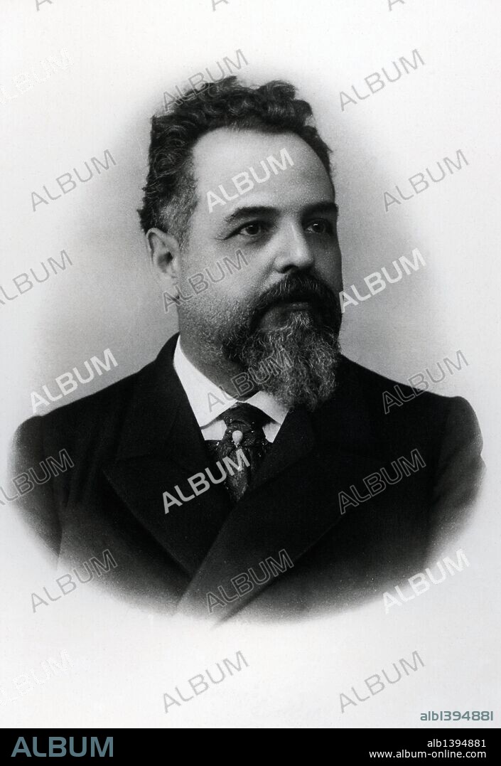 García y Alix, Antonio (Murcia, 1852-Madrid, 1911). Abogado y político español, fue ministro de Instrucción Pública y Bellas Artes, durante la regencia de María Cristina de Habsburgo-Lorena y ministro de Hacienda y ministro de Gobernación durante el reinado de Alfonso XIII.