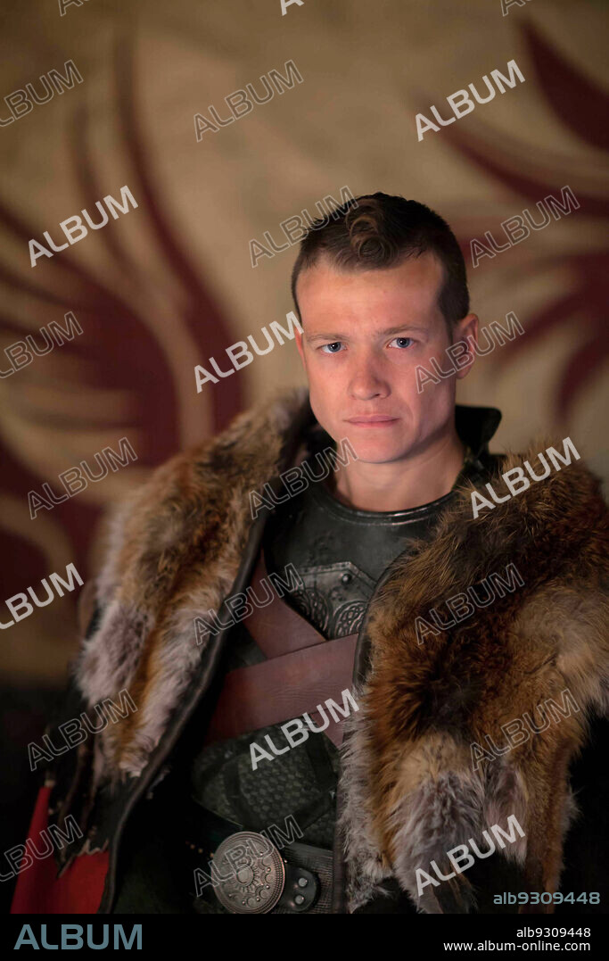 ED SPELEERS in BEOWULF: RETURN TO THE SHIELDLANDS, 2016, directed by MAREK LOSEY. Copyright INDEPENDENT TELEVISION (ITV).