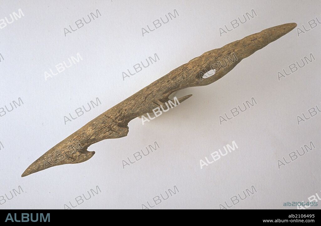 ARPON. PALEOLITICO. (DEPOSITO: MUSEO ARQUEOLOGICO NACIONAL).
