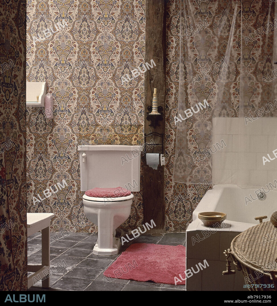CUARTO DE BAÑO  FOTO DE LOS AÑOS 60.