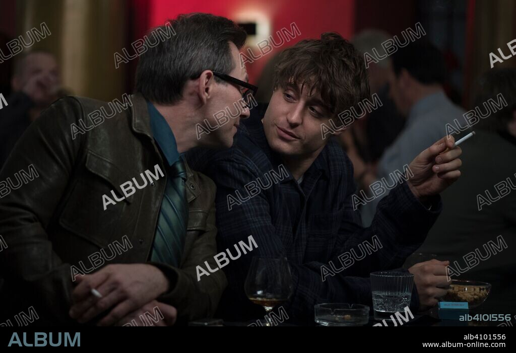 CHRISTIAN SLATER and MAX IRONS in THE WIFE, 2017, directed by BJORN RUNGE. Copyright Embankment Films.