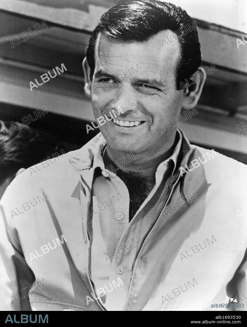 DAVID JANSSEN in THE FUGITIVE, 1963. Copyright ABC-TV.