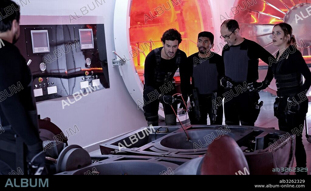 JORDI SANCHEZ, JUAN CARLOS ADUVIRI, MARIA LEON y MIKI ESPARBE en CUERPO DE ÉLITE: MISIÓN PALOMARES, 2016 (HEROES WANTED), dirigida por JOAQUIN MAZON. Copyright MOD PRODUCCIONES/KOWALSKI FILMS/ATRESMEDIA CINE/MOVISTAR/ZET.