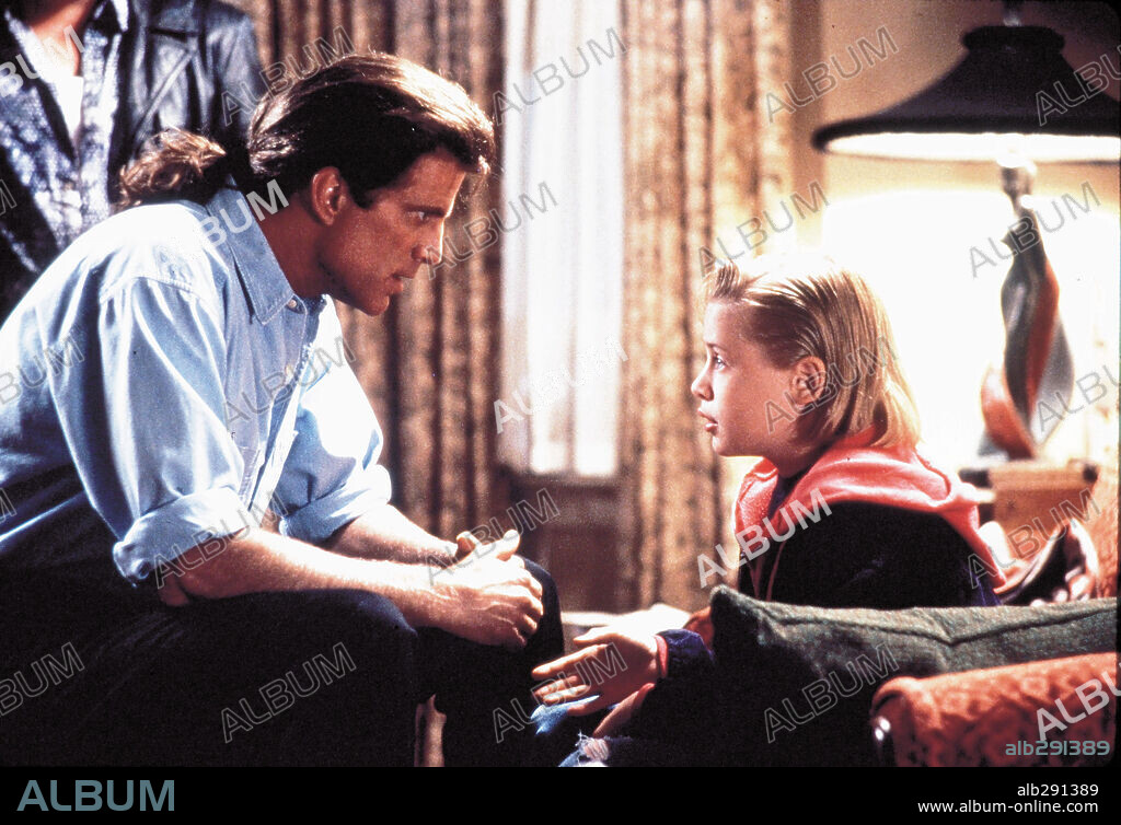 MACAULAY CULKIN and TED DANSON in GETTING EVEN WITH DAD, 1994, directed by HOWARD DEUTCH. Copyright M.G.M.