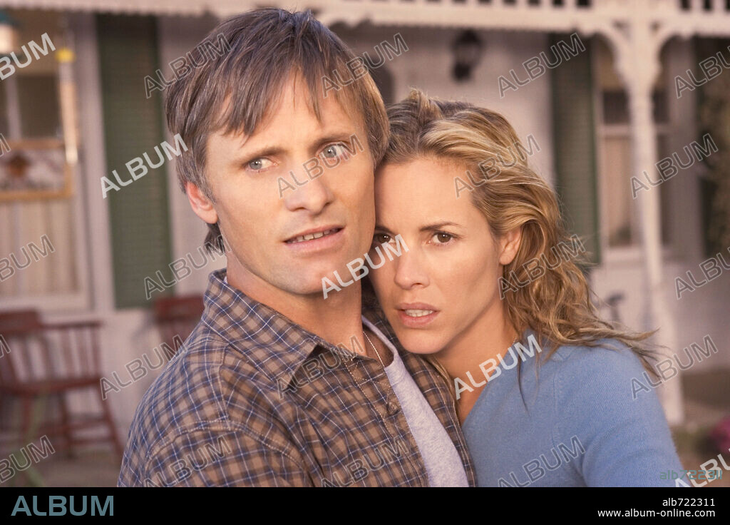 MARIA BELLO and VIGGO MORTENSEN in A HISTORY OF VIOLENCE, 2005, directed by DAVID CRONENBERG. Copyright NEW LINE CINEMA / SEIDA, TAKASHI.
