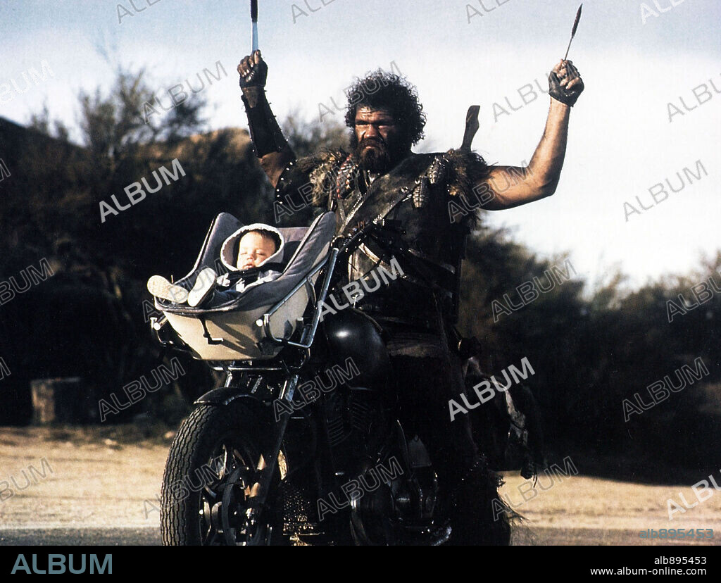 ARIZONA BABY, 1987 (RAISING ARIZONA), dirigida por ETHAN COEN y JOEL COEN. Copyright 20TH CENTURY FOX.