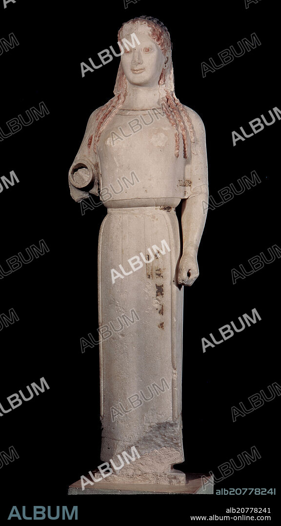 KORE DEL PEPLO - FIGURA FEMENINA - OBRA ATICA AÑO 530 AC - GRIEGO ARCAICO.