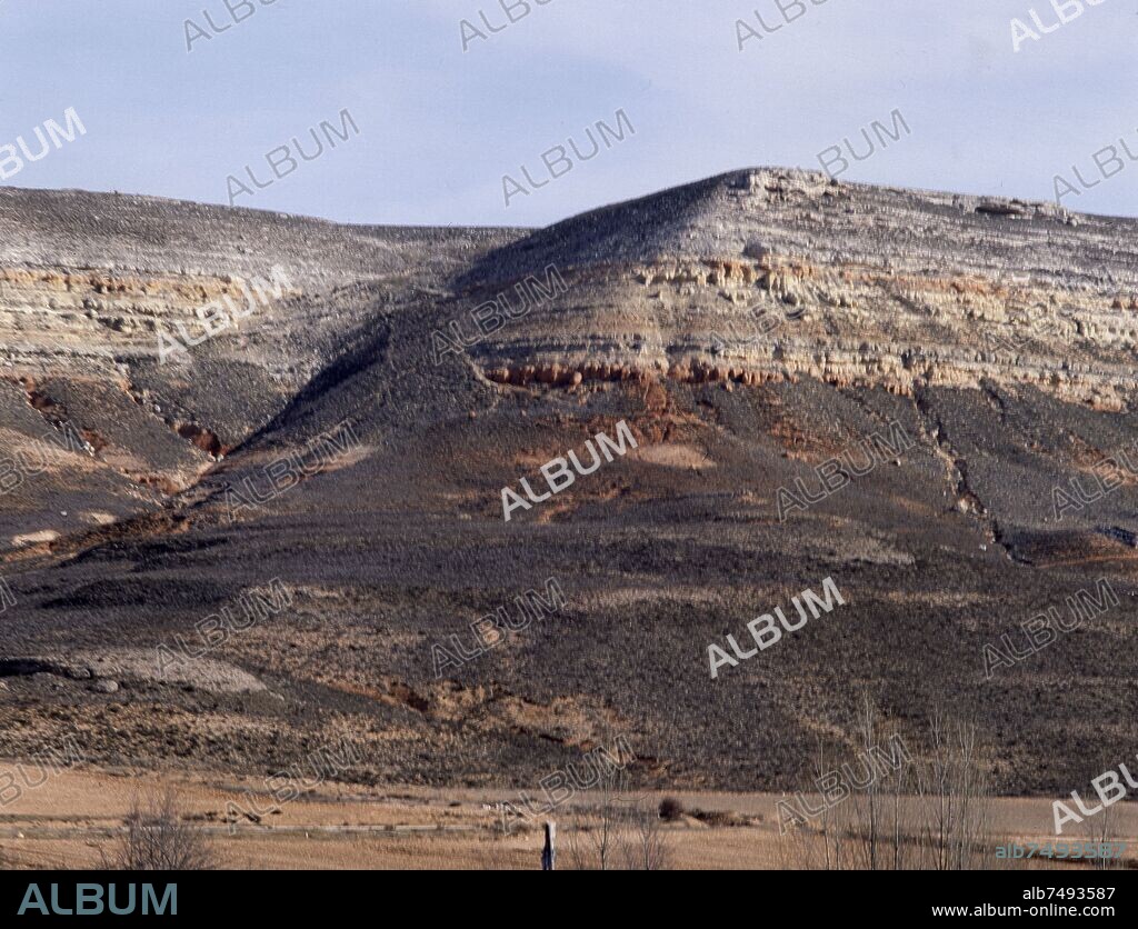 FALLA GEOLOGICA FRENTE A S BAUDELIO.