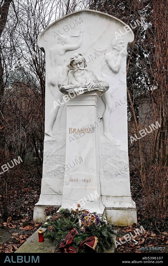 Grave of Johannes Brahms, 1833-1897, honorary grave, Vienna's Central Cemetery, Vienna, Austria, Europe.