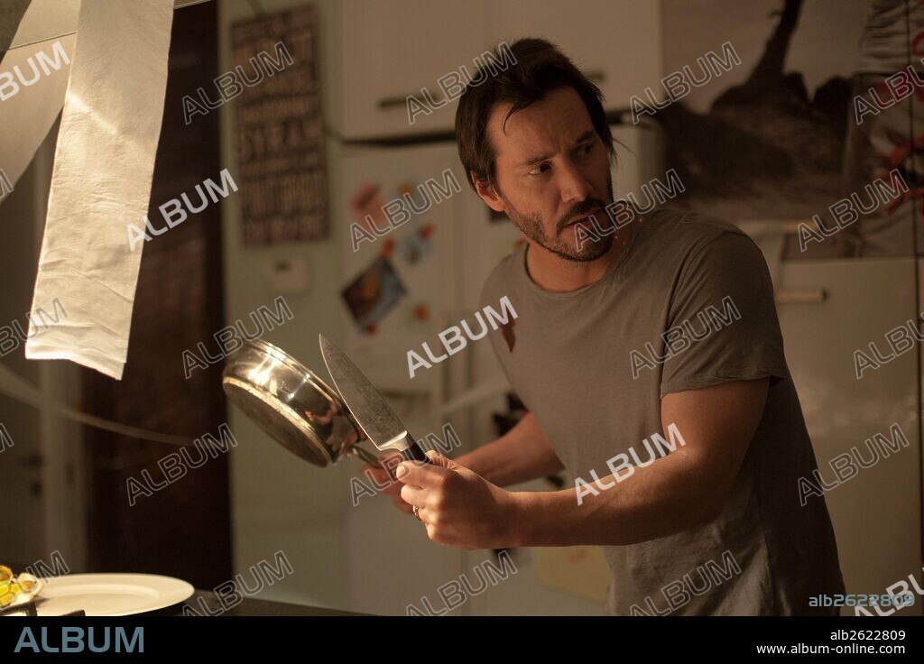 KEANU REEVES en TOC TOC, 2015 (KNOCK KNOCK), dirigida por ELI ROTH. Copyright DRAGONFLY ENTERTAINMENT / MORENO, EDUARDO.