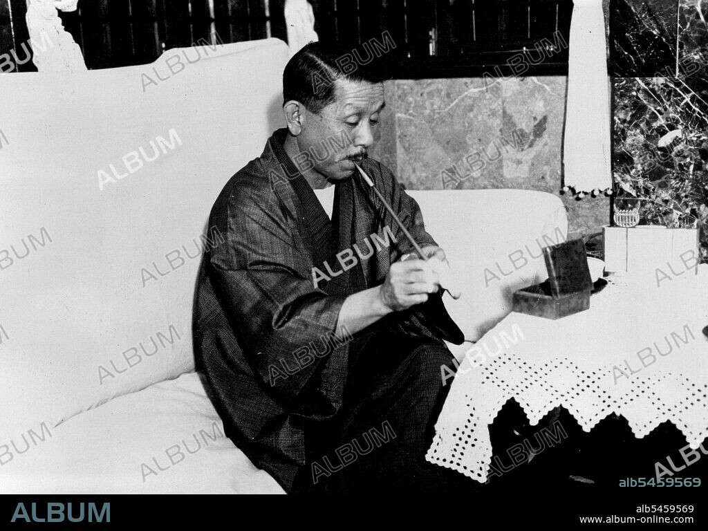 Foreign Minister Koki Hirota after the epoch making meeting of the Privy Council.The meeting of the Privy Council to decide the question finally of the abrogation of the Washington Naval Treaty was held in the Imperial Palace attended by the Emperor. Baron Hiranuma, president of the committee appointed to study the question made the report, favoring the abrogation, following the decision reached at the committee meeting on the 11th, Baron Kitokuro Ichiki called for vote on the Question, for which the Privy Council voted unanimously, in favor of the abrogation. December 19, 1934. (Photo by Shimbun Rengo News Photos Service).