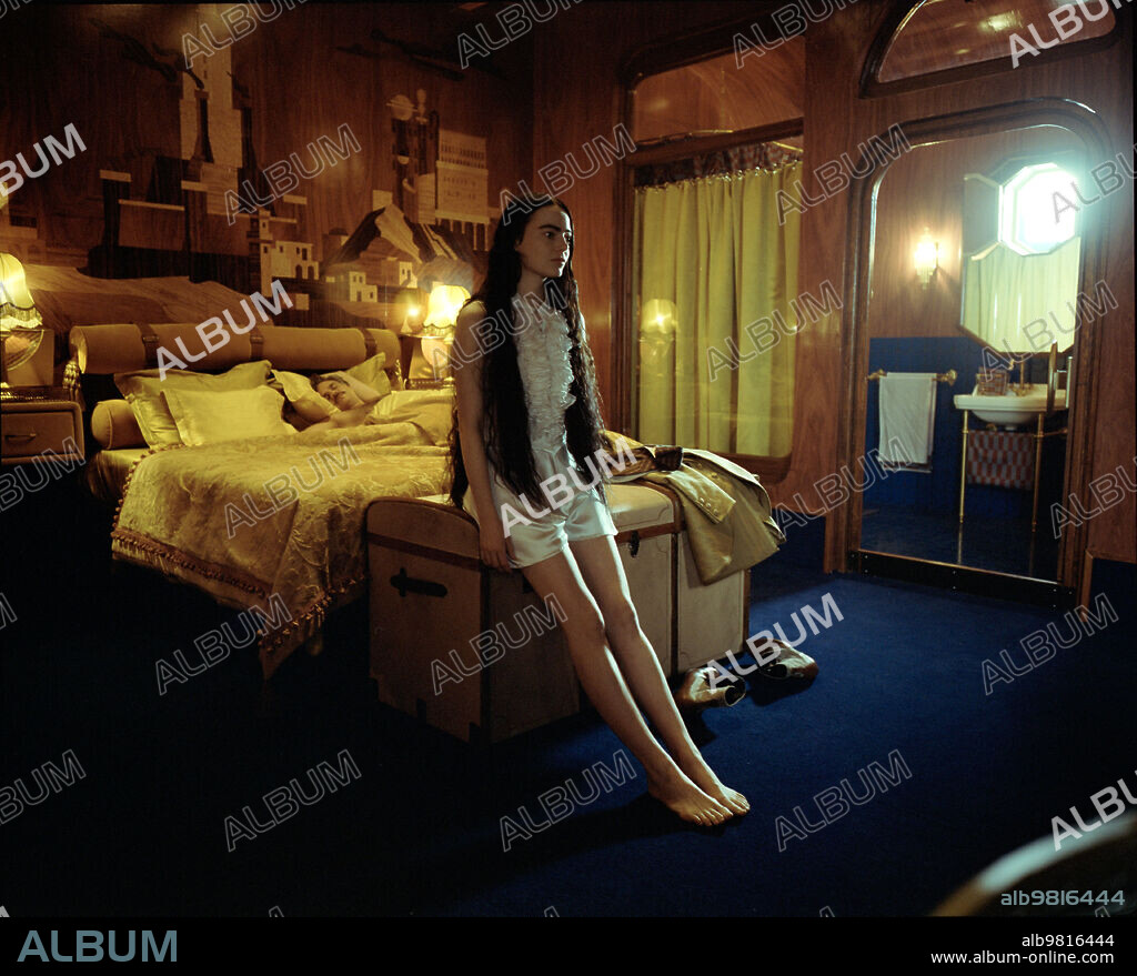 EMMA STONE in POOR THINGS, 2023, unter der Regie von YORGOS LANTHIMOS. Copyright ELEMENT PICTURES.