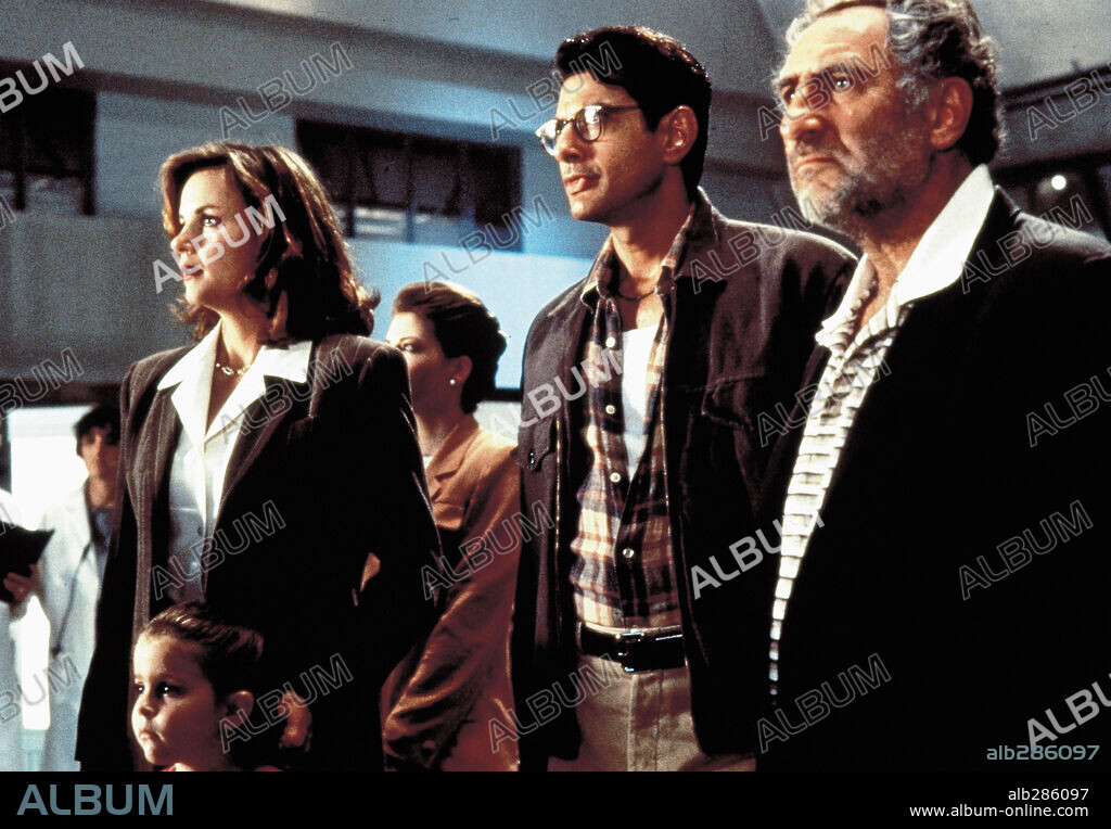 JEFF GOLDBLUM and MARY McDONNELL in INDEPENDENCE DAY, 1996, directed by ROLAND EMMERICH. Copyright 20TH CENTURY FOX / BARIUS, CLAUDETTE.