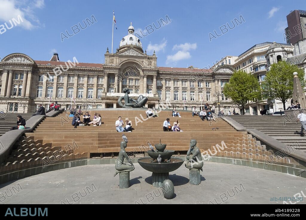 The River statue, also known as ?The Floozie in the Jacuzzi?, water feature in Victoria Square, up the stairs in front of the Town Hall, designed by Dhruva Mistry, built 1992-4, central Birmingham, West Midlands, England.