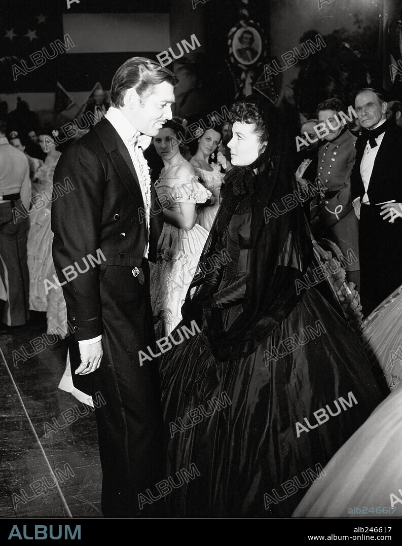 CLARK GABLE y VIVIEN LEIGH en LO QUE EL VIENTO SE LLEVÓ, 1939 (GONE WITH THE WIND), dirigida por GEORGE CUKOR y VICTOR FLEMING. Copyright M.G.M.