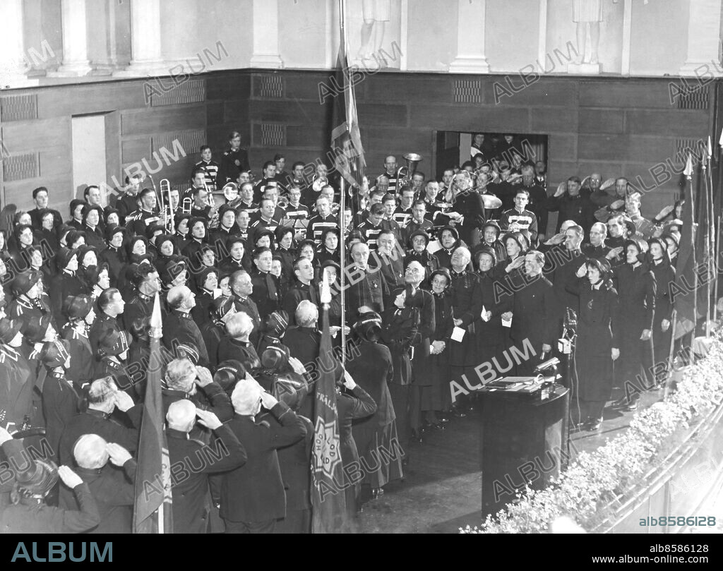 Stockholm 1932-12-29. Frälsningsarmén firar 50-årsminnet av det första mötet i Sverige.. Foto: Dagens Nyheter / TT / Kod: 192. ** SvD OUT **.