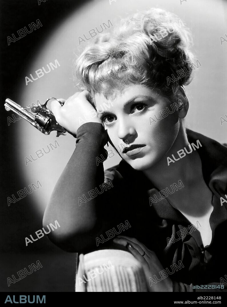 JUDY HOLLIDAY en LA COSTILLA DE ADÁN, 1949 (ADAM'S RIB), dirigida por GEORGE CUKOR. Copyright M.G.M.
