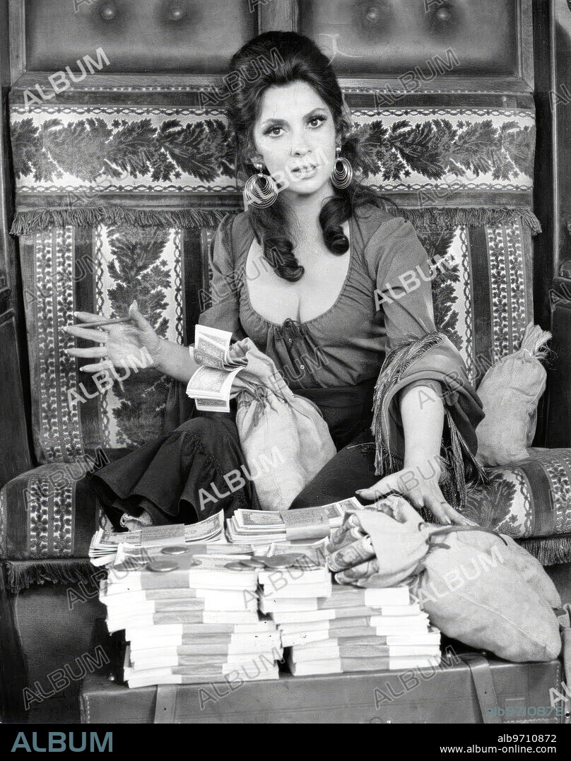 GINA LOLLOBRIGIDA en EL HOMBRE DE RÍO MALO, 1971 (BAD MAN'S RIVER), dirigida por EUGENIO MARTIN. Copyright INTERNATIONAL APOLLO FILMS.