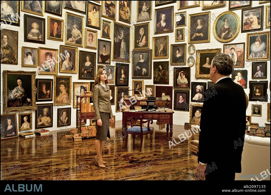GEOFFREY RUSH and SYLVIA HOEKS in THE BEST OFFER, 2013 (LA MIGLIORE OFFERTA), directed by GIUSEPPE TORNATORE. Copyright PACO CINEMATOGRAFICA.