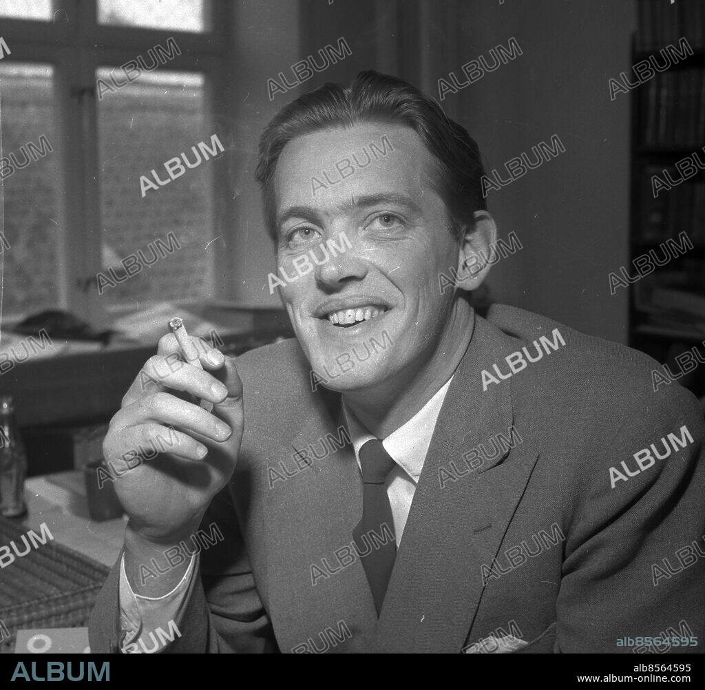 Göteborg september 1954 - Göteborgs-Tidningen - GT - . Redaktör Lars Åhrén - *** Local Caption *** GT Låda Krep 2013-03. KAMERAREPORTAGE.