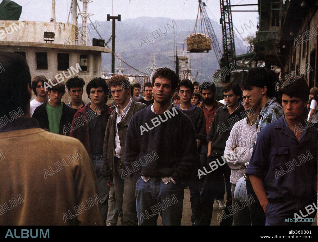 27 HOURS, 1986 (27 HORAS), directed by MONTXO ARMENDARIZ. Copyright ELIAS QUEREJETA, P.C.