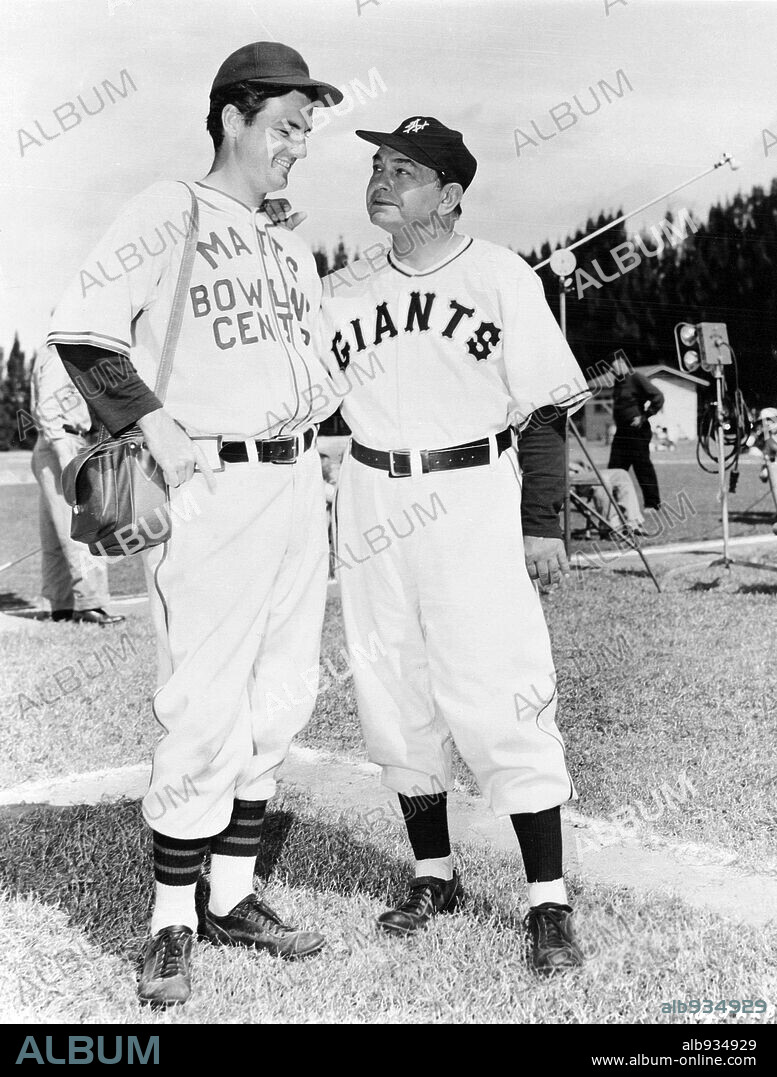 EDWARD G. ROBINSON and WILLIAM CAMPBELL in BIG LEAGUER, 1953, directed by ROBERT ALDRICH. Copyright M.G.M.