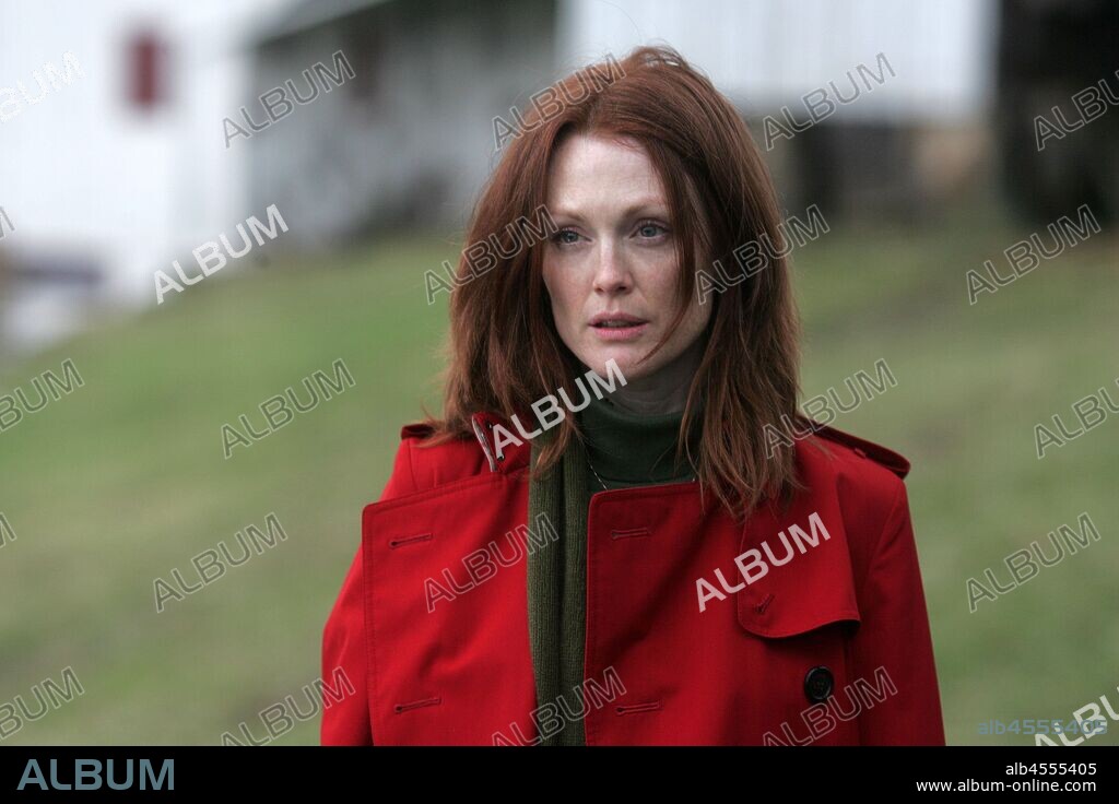JULIANNE MOORE en LA SOMBRA DE LOS OTROS, 2010 (SHELTER), dirigida por BJÖRN STEIN y MANS MARLIND. Copyright NALA FILMS/MACARI/EDELSTEIN/SHELTER PROD/NALA INVESTMENTS.