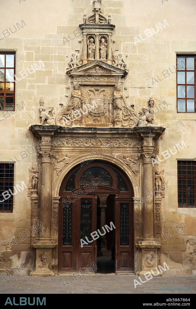 Tortosa; Col.legi de Sant Jaume i Sant Maties; portada renacentista.