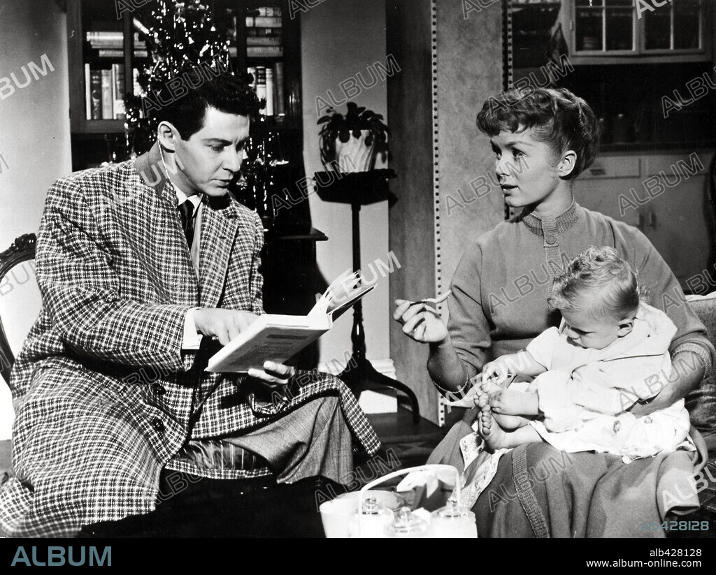 DEBBIE REYNOLDS y EDDIE FISHER en LOS LÍOS DE SUSANA, 1956 (BUNDLE OF JOY), dirigida por NORMAN TAUROG. Copyright M.G.M.