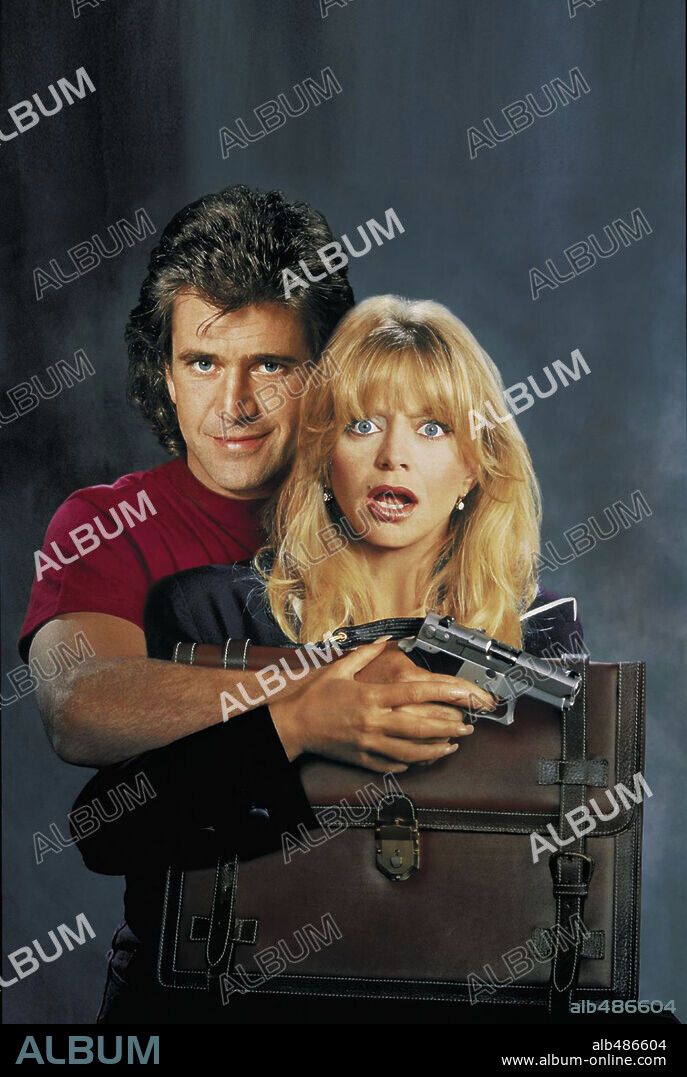GOLDIE HAWN and MEL GIBSON in BIRD ON A WIRE, 1990, directed by JOHN BADHAM. Copyright UNIVERSAL PICTURES.