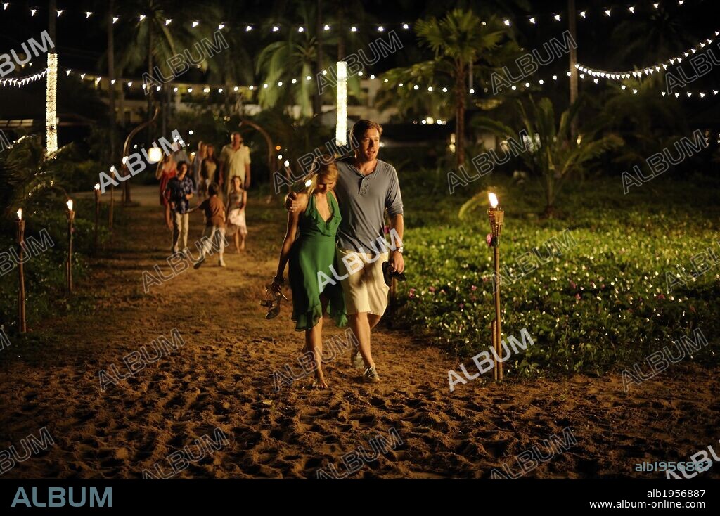 EWAN McGREGOR y NAOMI WATTS en LO IMPOSIBLE, 2012 (THE IMPOSSIBLE), dirigida por JUAN ANTONIO BAYONA. Copyright APACHES ENTERTAINMENT.