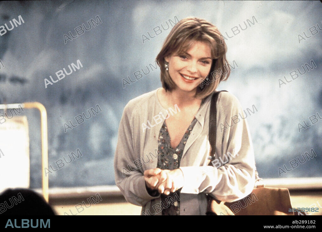MICHELLE PFEIFFER en MENTES PELIGROSAS, 1995 (DANGEROUS MINDS), dirigida por JOHN N. SMITH. Copyright HOLLYWOOD PICTURES.