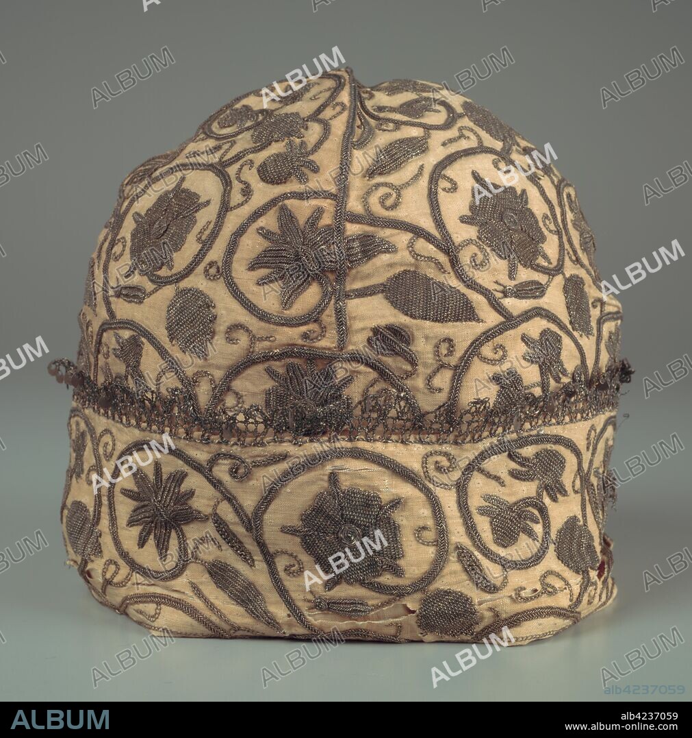 Man's Nightcap, late 1500s. England, Elizabethan Period, late 16th century. Silk, silver thread, plaited braiding, linen; embroidery: chain and buttonhole stitches; overall: 16.9 x 18 x 18 cm (6 5/8 x 7 1/16 x 7 1/16 in.).