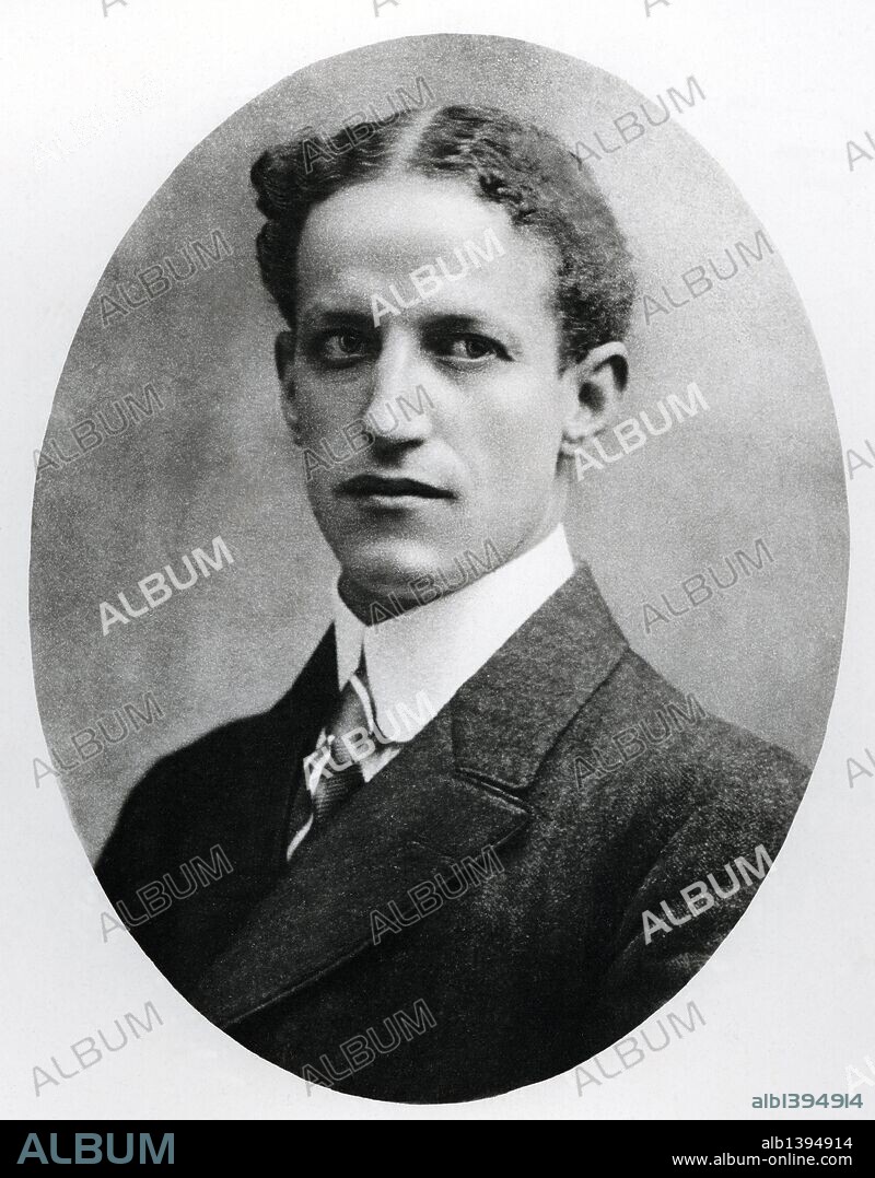 Rodés y Baldrich, Felipe (Hospitalet de Llobregat, Barcelona, 1877-Barcelona, 1957). Abogado y político español, fue ministro de Instrucción Pública y Bellas Artes durante el reinado de Alfonso XIII. Como miembro de Solidaridad Catalana obtuvo su primer escaño por la circunscripción de Lérida en las elecciones de 1907. Tras la proclamación de la Segunda República Española volvería a ser elegido diputado por Barcelona, en esta ocasión como miembro de la Lliga Regionalista.