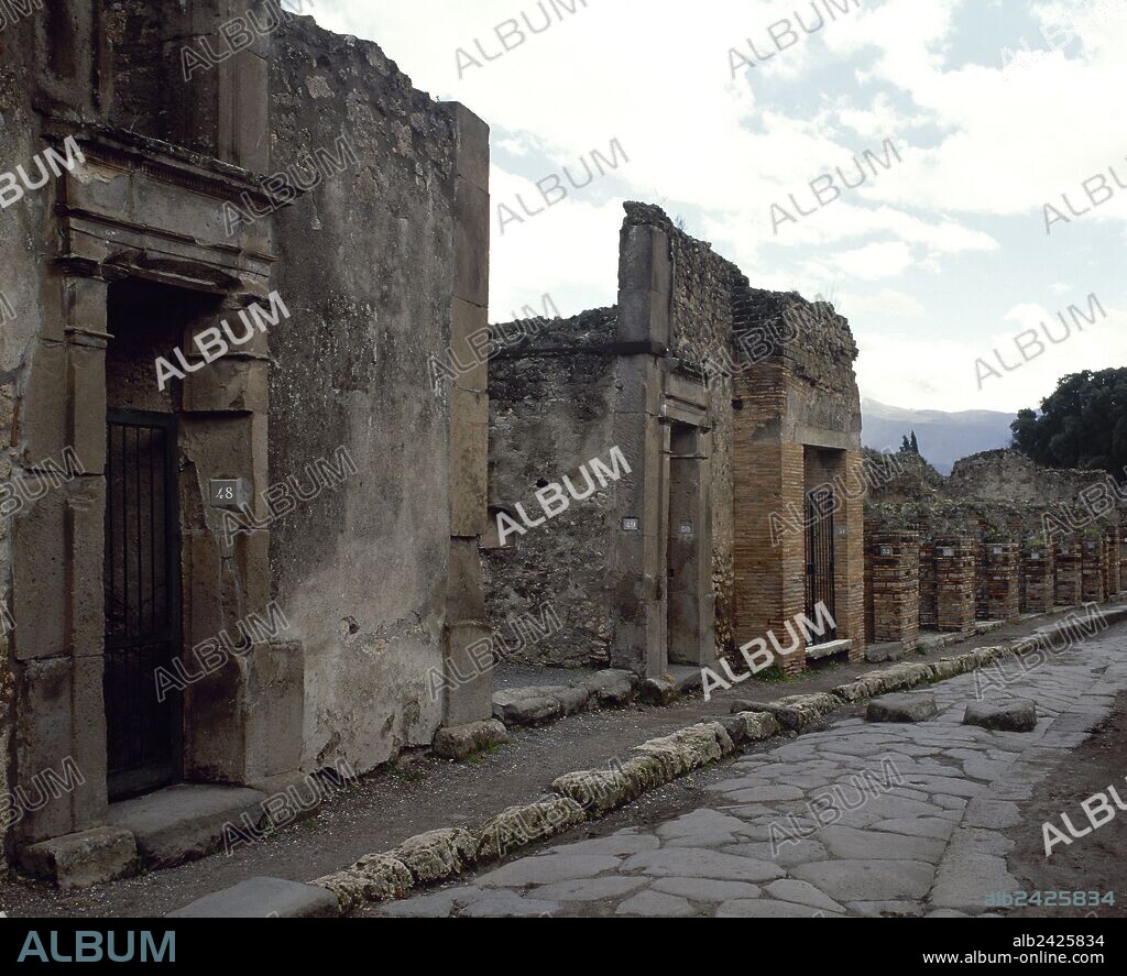 Italy. Pompeii. Roman city destroyed in 79 AD by the eruption of Vesuvius. General view of Via Lupanare. Campania.