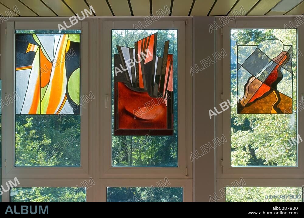 BRD, Nordrhein-Westfalen, Kürten im Rheinisch-Bergischen Kreis, Glaskunst im Rathaus.