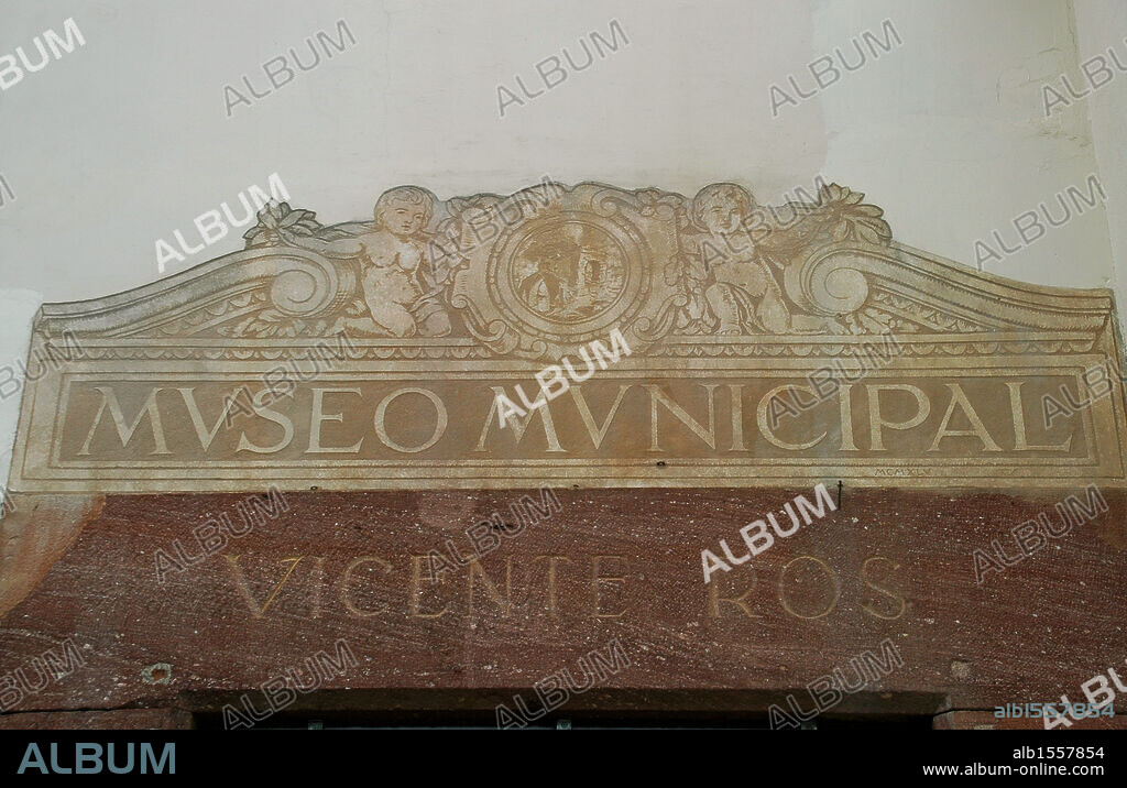 MUSEO MUNICIPAL VICENÇ ROS. Ubicado en una parte de las dependencias del antiguo convento de capuchinos, construído a finales del siglo XVII. Detalle. MARTORELL. Comarca del Baix Llobregat. Provincia de Barcelona. Cataluña.