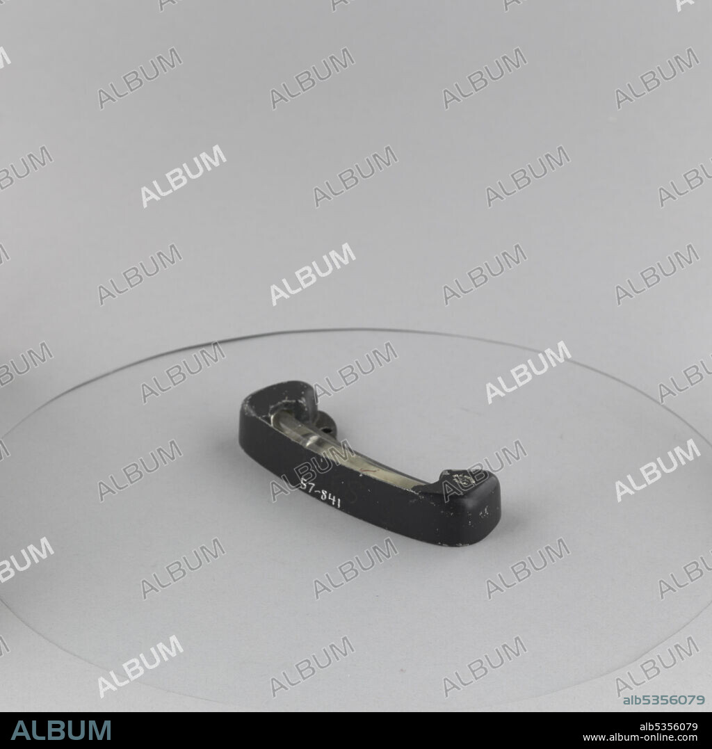 WC RIEKER. 115mm wide; curved glass tube 12mm diameter with fluid-damped steel ball.