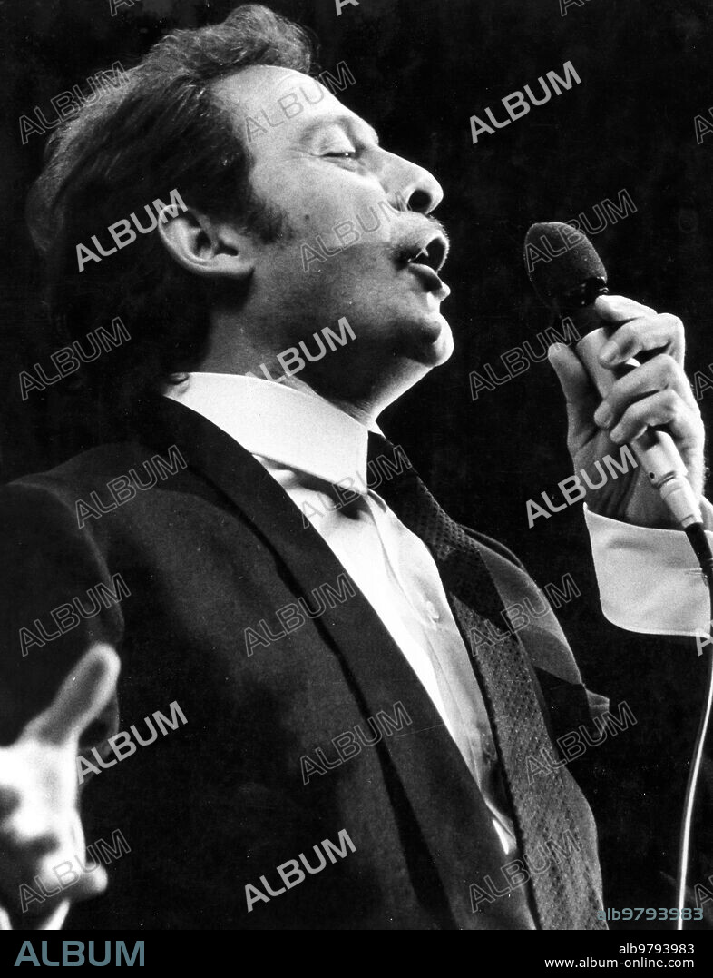 Domenico modugno.