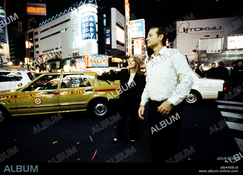 BILL MURRAY et SCARLETT JOHANSSON dans LOST IN TRANSLATION, 2003, réalisé par SOFIA COPPOLA. Copyright FOCUS FEATURES / SATO, YOSHIO.