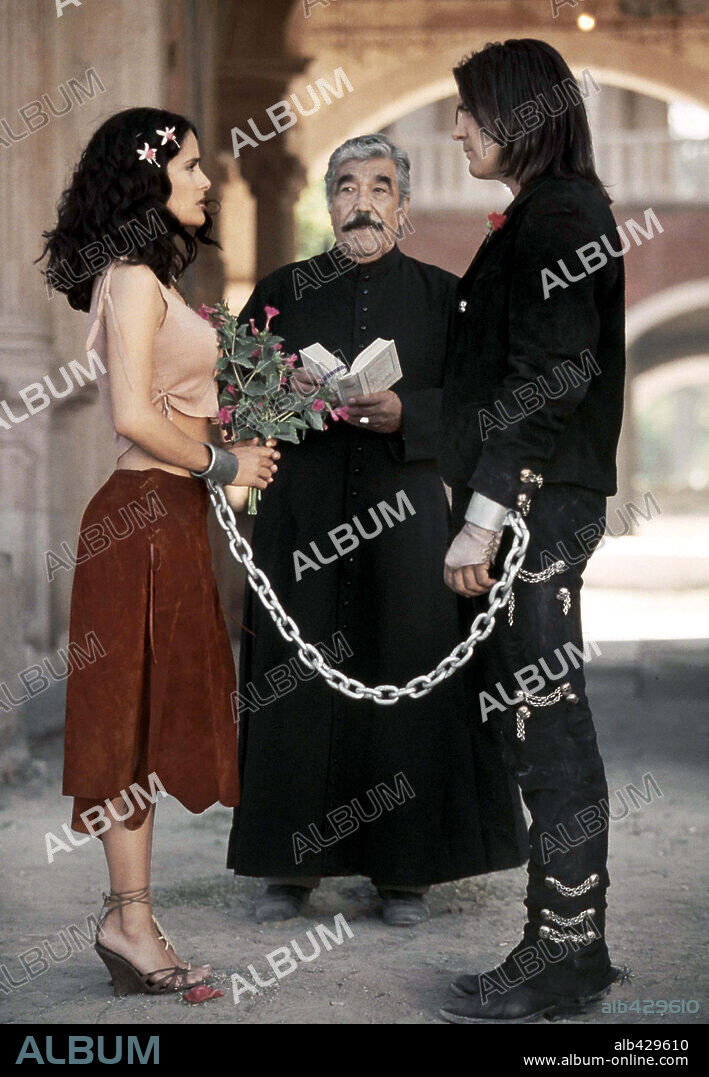 ANTONIO BANDERAS and SALMA HAYEK in ONCE UPON A TIME IN MEXICO, 2003, directed by ROBERT RODRIGUEZ. Copyright COLUMBIA/LOS HOOLIGANS/MIRAMAX.
