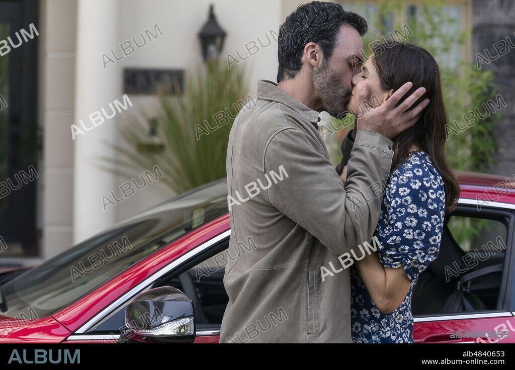 ALEXANDRA DADDARIO and REID SCOTT in WHY WOMEN KILL, 2020, directed by MARC CHERRY. Copyright IMAGINE ENTERTAINMENT / CBS TELEVISION STUDIOS.