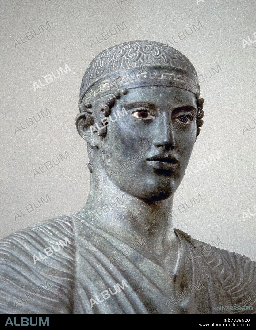 EL AURIGA DE DELFOS - DETALLE DE LA ESCULTURA REALIZADA EN BRONCE HACIA EL AÑO 478 AC.