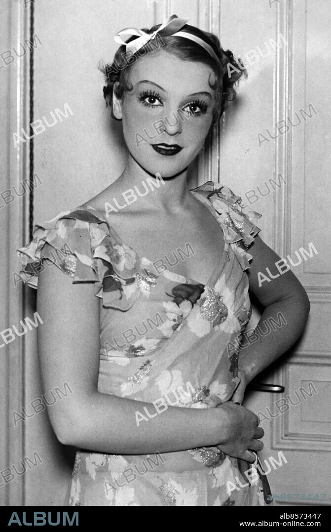 ARKIV - CA 19321129. Jenny "Tutta" Rolf född Berntzen, skådespelare och revyartist, i filmen "Rolfexpressen" 1932.. Foto: Bertil Norberg / SCANPIX / Kod: 1060.