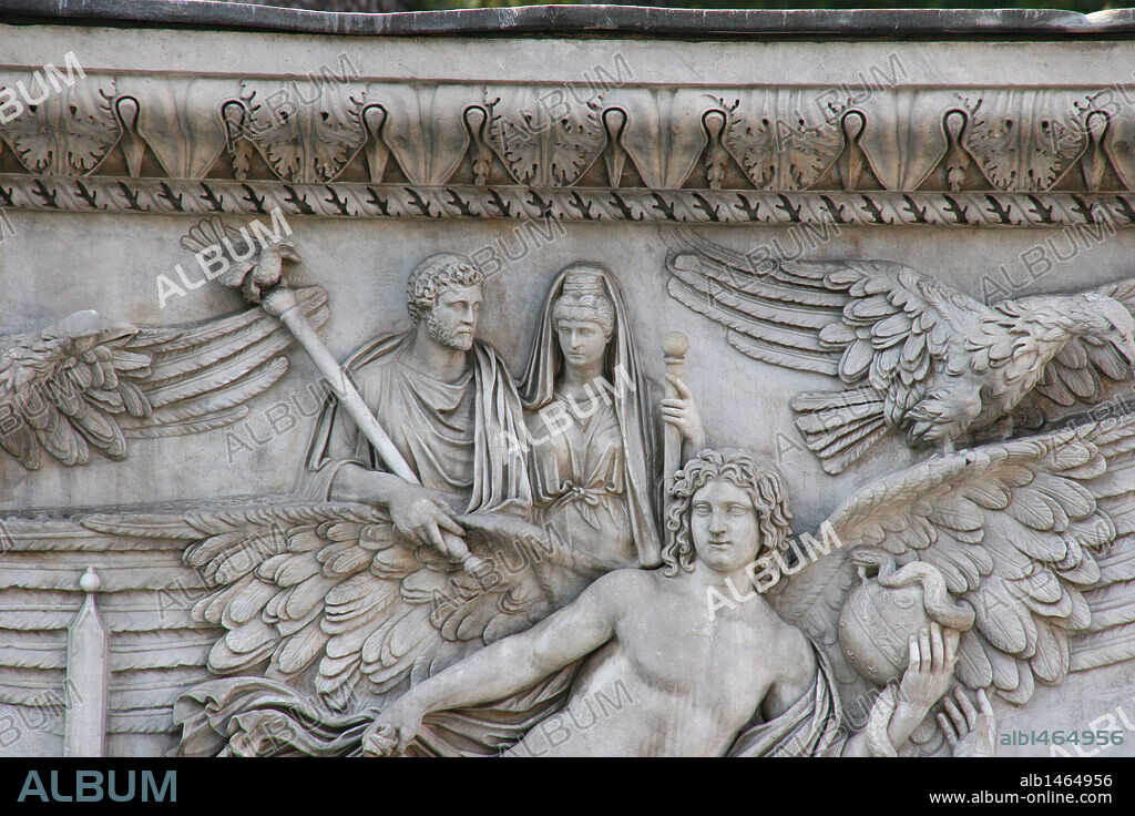 Antonius Pius. Roman emperor (138-161 D.C.).  Apotheosis of Antonius Pius and his wife Faustina. Base of the Column of Antoninus. 161 AD. Marble. Vatican Museum. City of the Vatican.