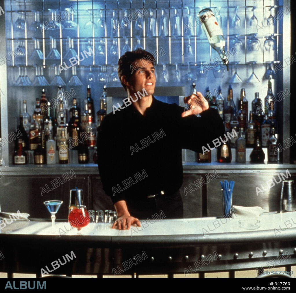 TOM CRUISE in COCKTAIL, 1988, directed by ROGER DONALDSON. Copyright TOUCHSTONE PICTURES.