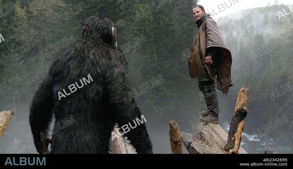 JASON CLARKE en EL AMANECER DEL PLANETA DE LOS SIMIOS, 2014 (DAWN OF THE PLANET OF THE APES), dirigida por MATT REEVES. Copyright CHERNIN ENTERTAINMENT.