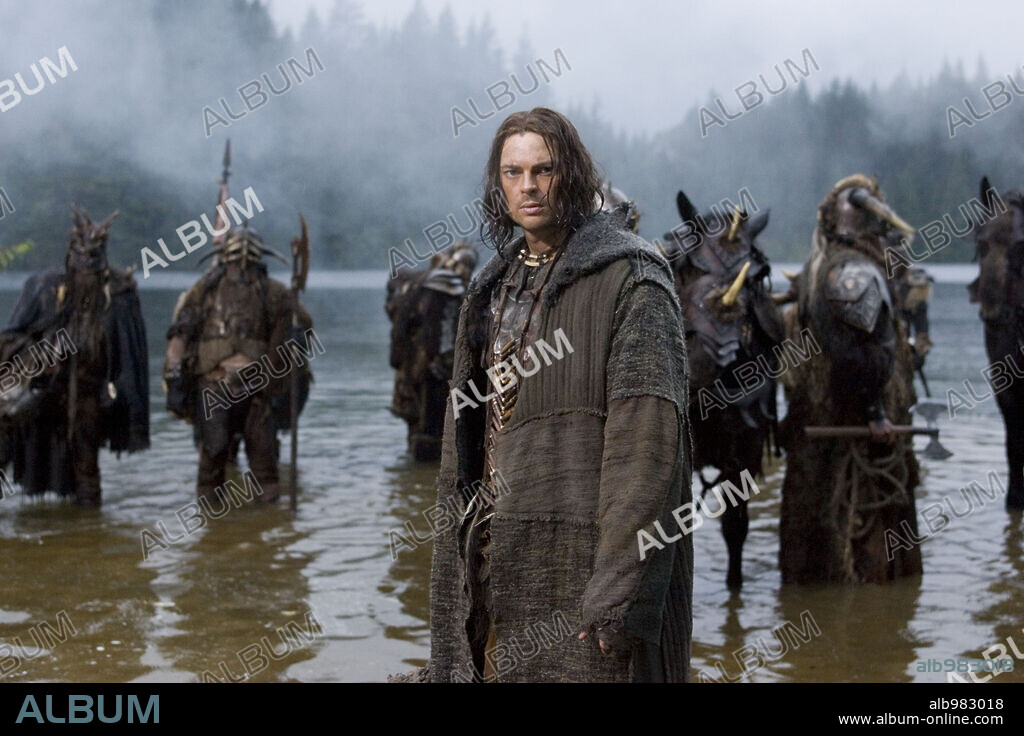 KARL URBAN in PATHFINDER - FÄHRTE DES KRIEGERS, 2007 (PATHFINDER), unter der Regie von MARCUS NISPEL. Copyright VINLAND PRODUCTIONS CANADA INC/PHOENIX PICTURES/DUNE ENTERTA.